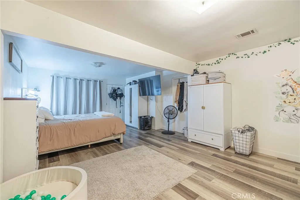 9268 Beech, Fontana, California 92335 home-pic-13