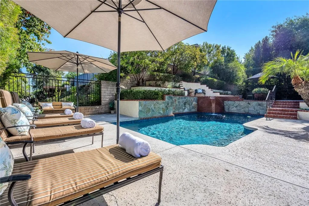 7156 Castle Peak, West Hills, California 91307 home-pic-1