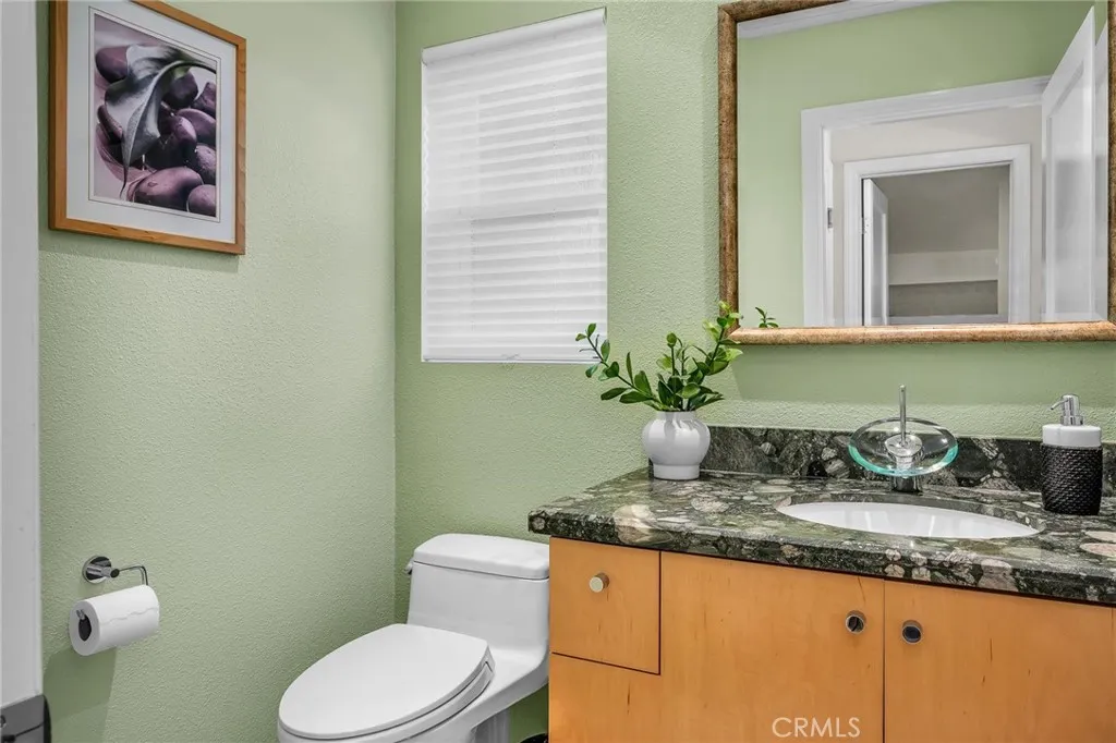 7156 Castle Peak, West Hills, California 91307 home-pic-19