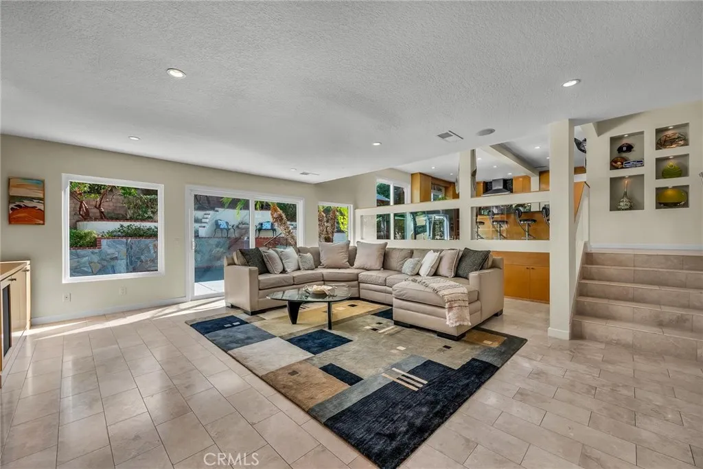 7156 Castle Peak, West Hills, California 91307 home-pic-9