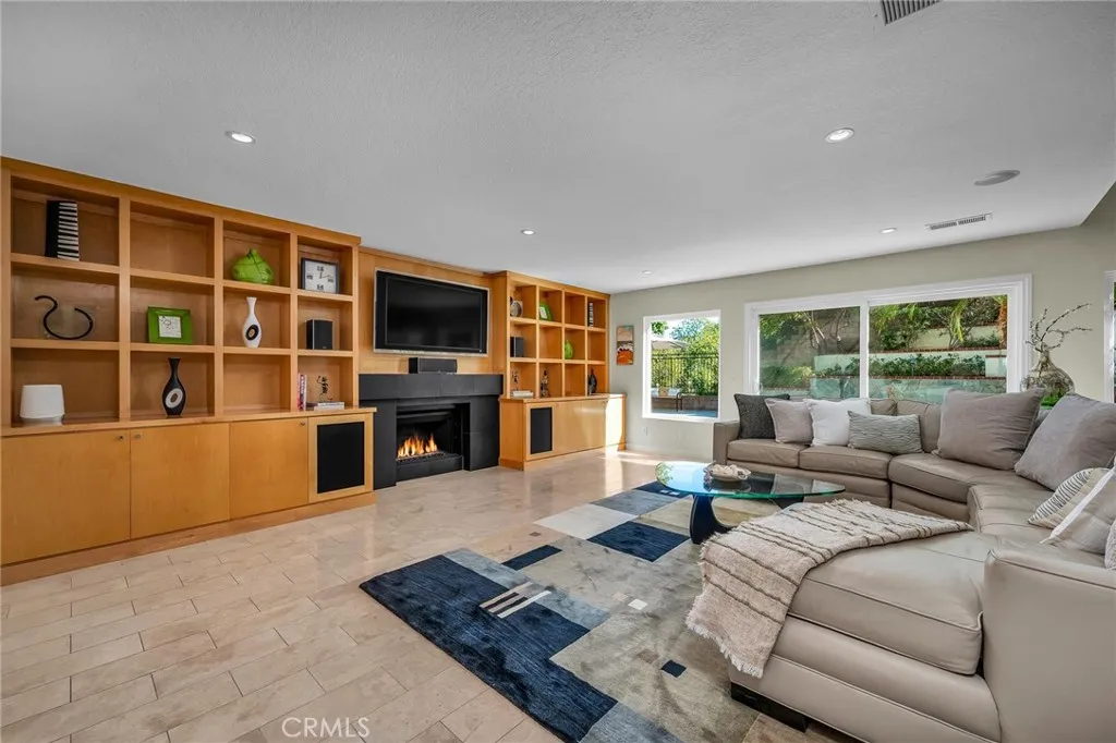 7156 Castle Peak, West Hills, California 91307 home-pic-8