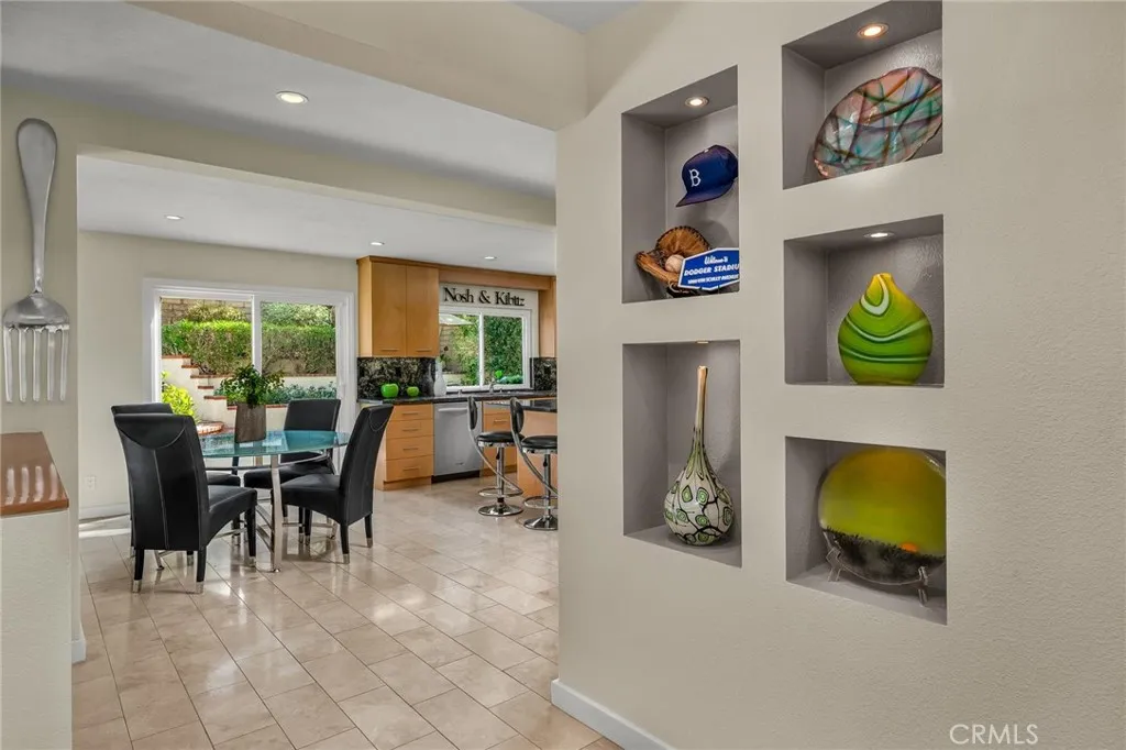 7156 Castle Peak, West Hills, California 91307 home-pic-12