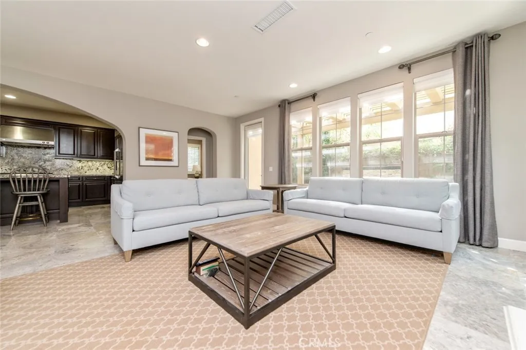 120 Tomato Springs, Irvine, California 92618 home-pic-10