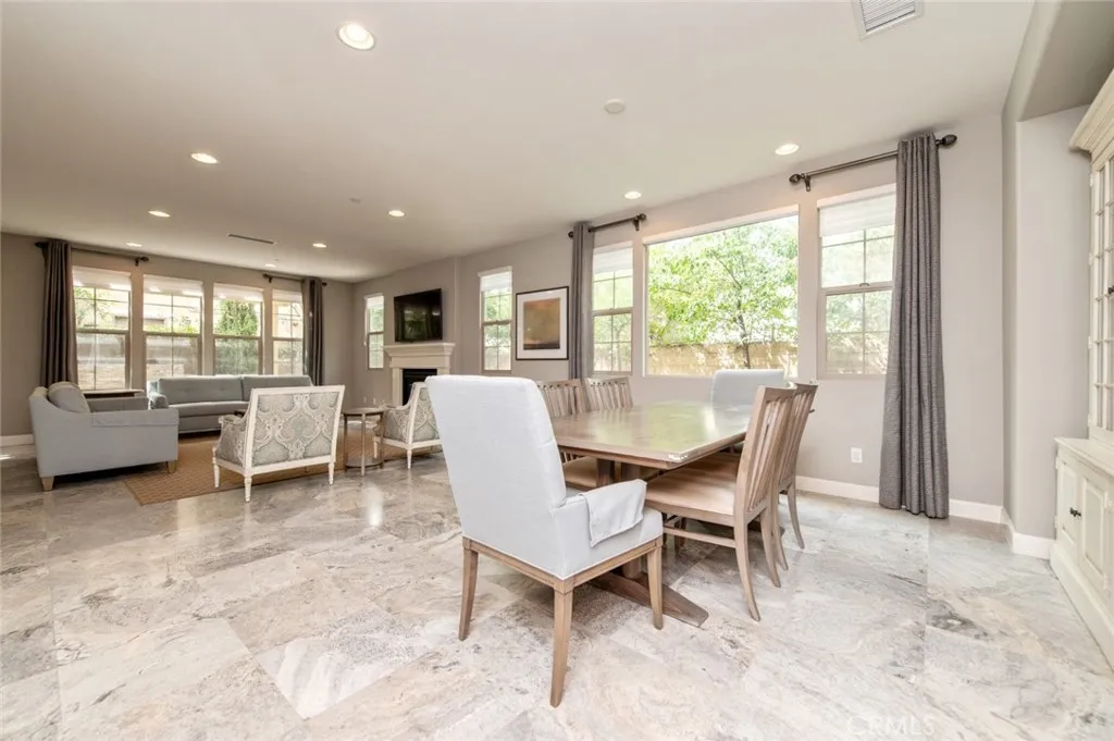 120 Tomato Springs, Irvine, California 92618 home-pic-6