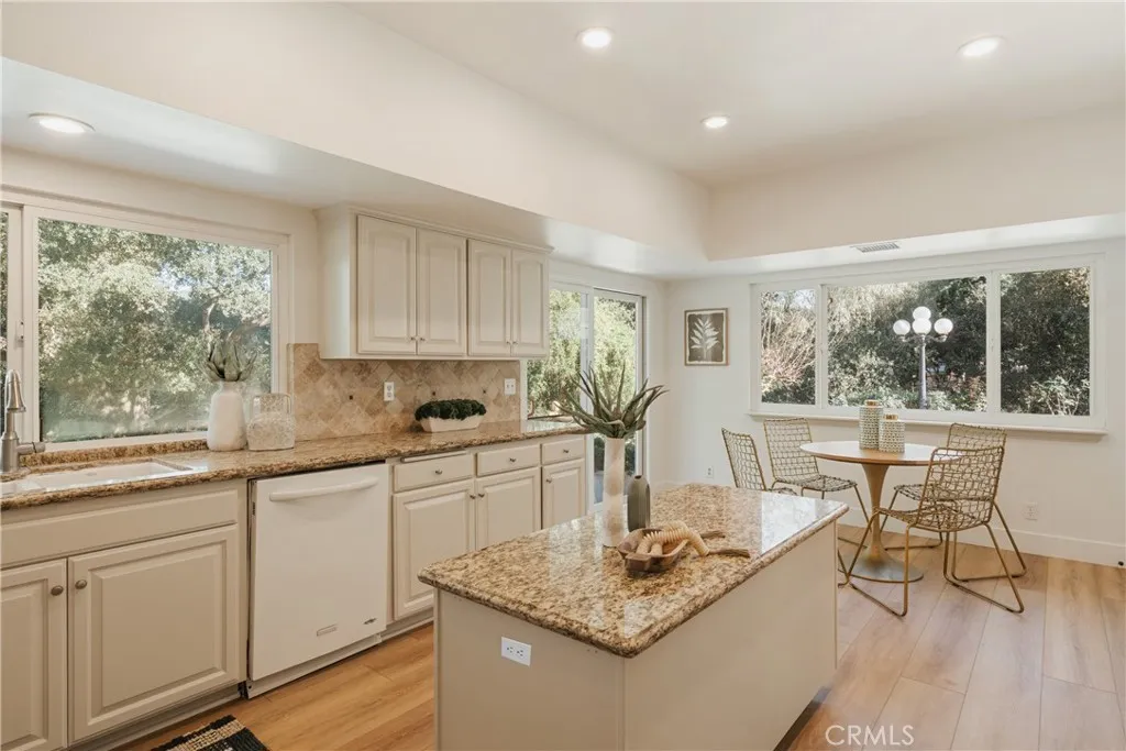 7817 E Sandberg Lane, Orange, California 92869 home-pic-17