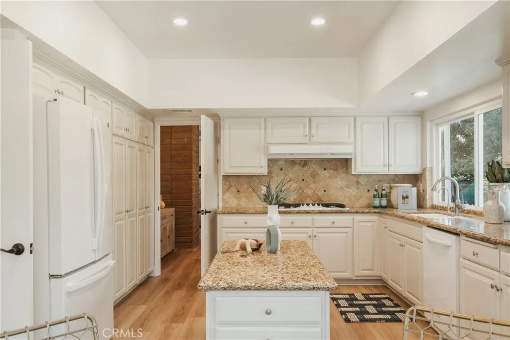 7817 E Sandberg Lane, Orange, California 92869 home-pic-21
