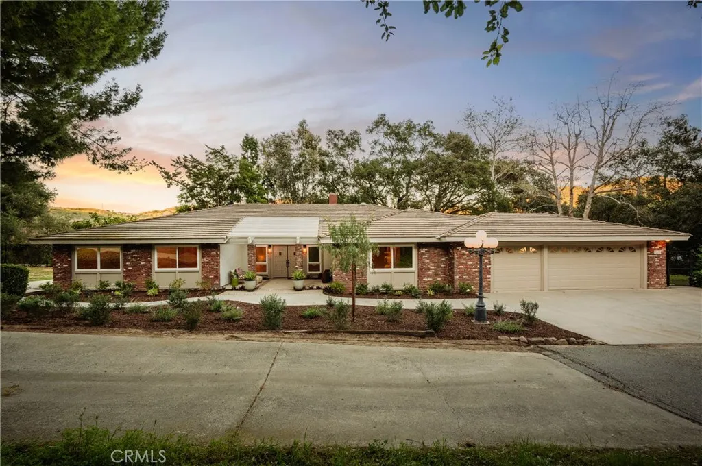 7817 E Sandberg Lane, Orange, California 92869 home-pic-1