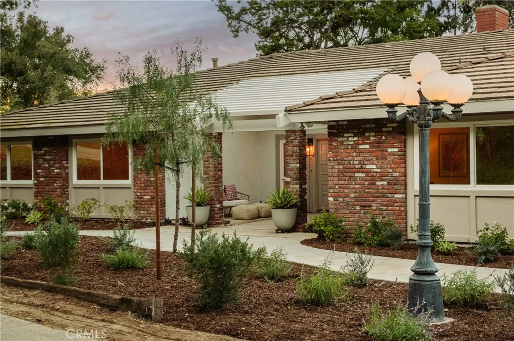 7817 E Sandberg Lane, Orange, California 92869 home-pic-2