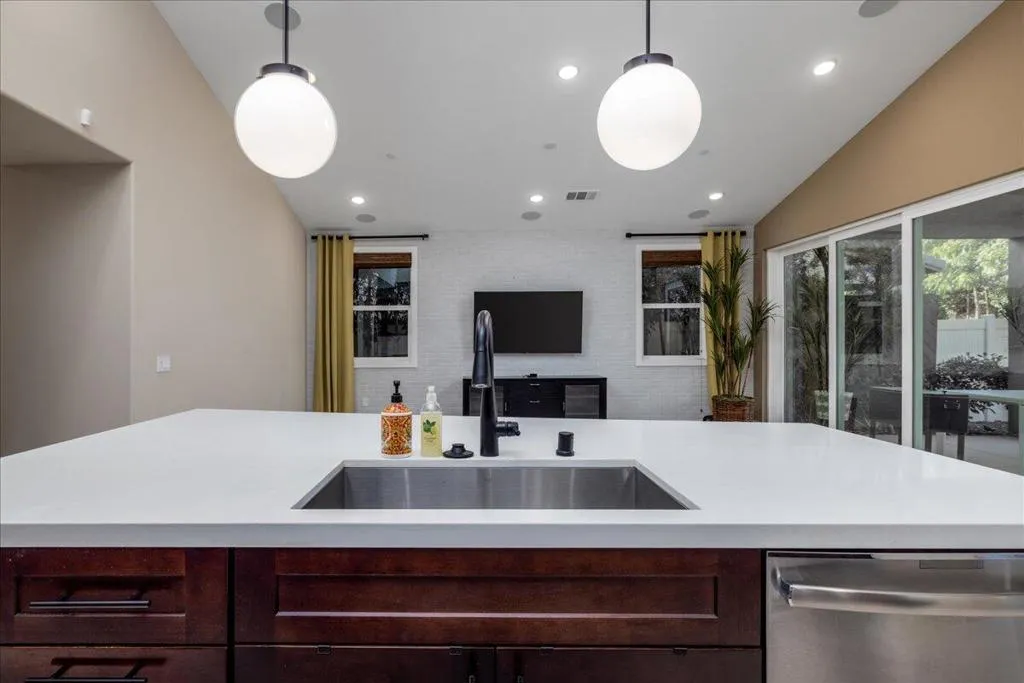 1514 Overpark Lane, Beaumont, California 92223 home-pic-15