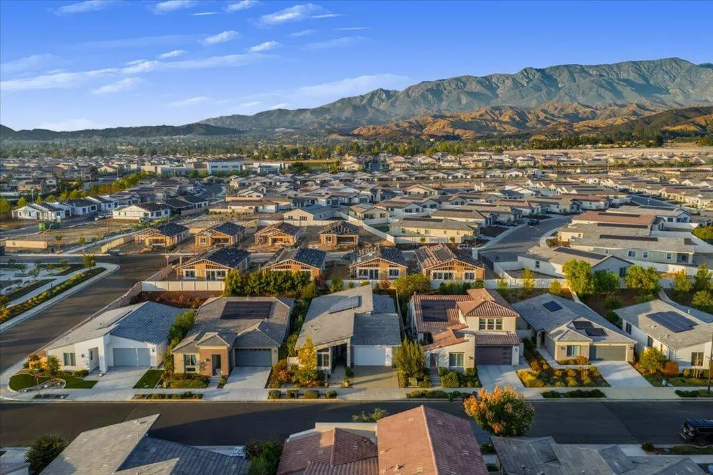 1514 Overpark Lane, Beaumont, California 92223 home-pic-42