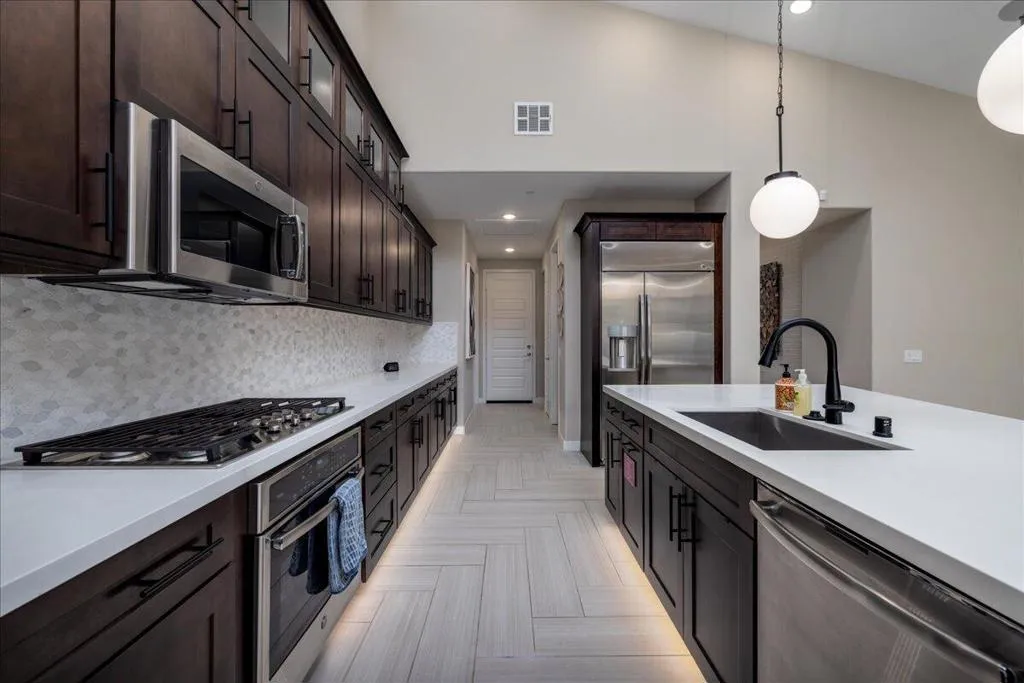 1514 Overpark Lane, Beaumont, California 92223 home-pic-12