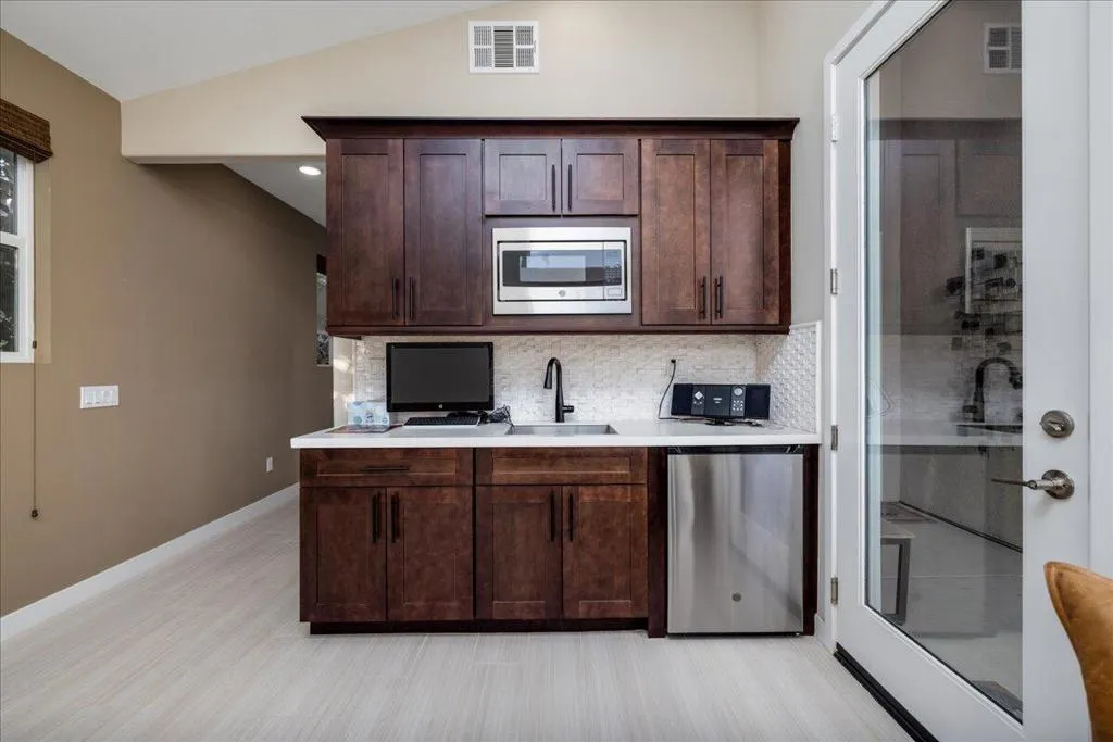 1514 Overpark Lane, Beaumont, California 92223 home-pic-26