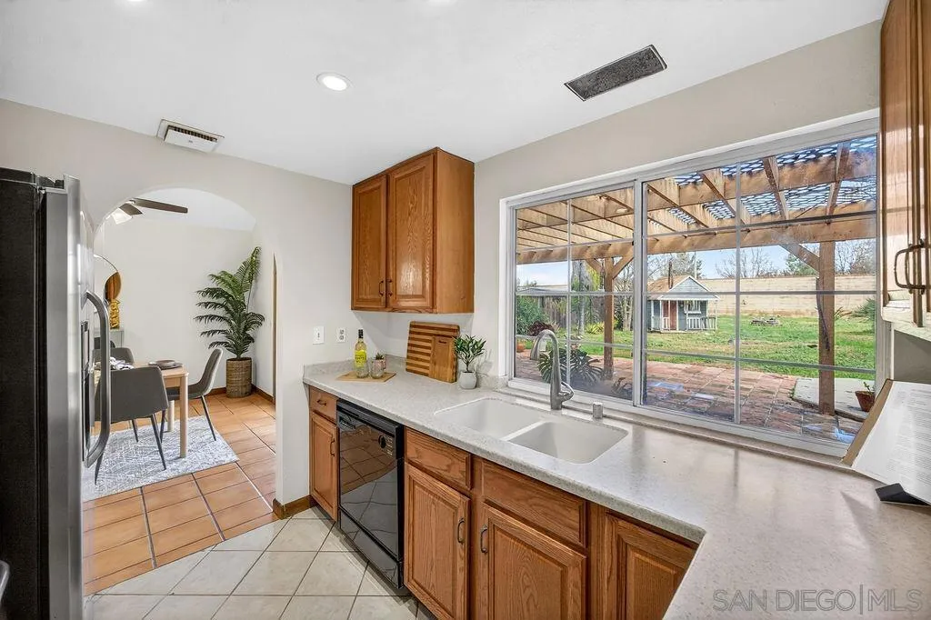 31218 Comotilo Ct, Temecula, California 92592 home-pic-20