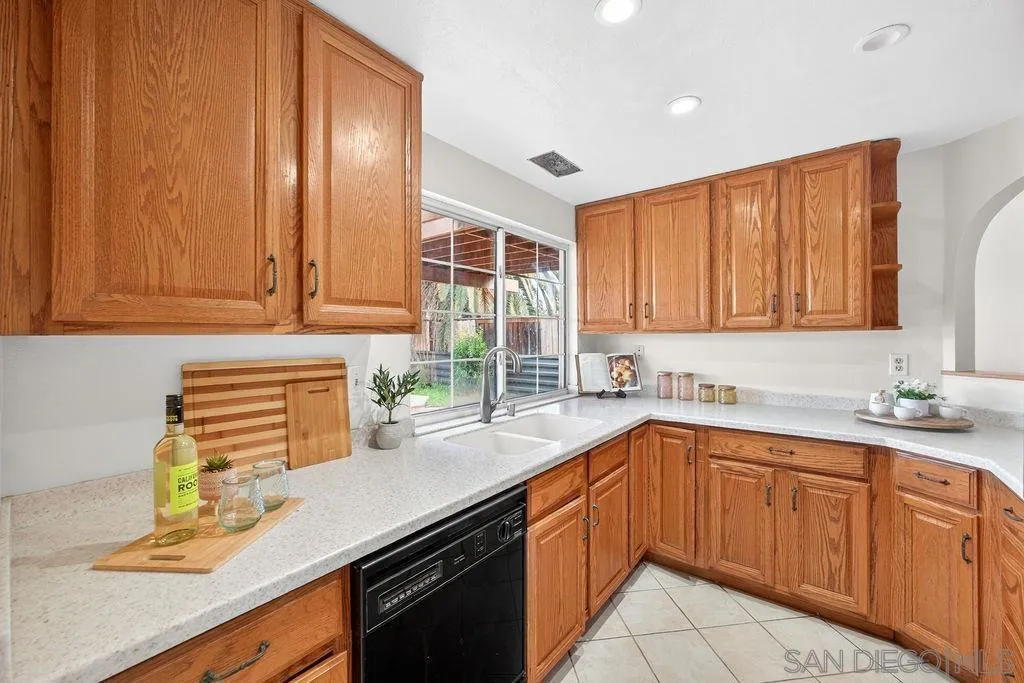 31218 Comotilo Ct, Temecula, California 92592 home-pic-17