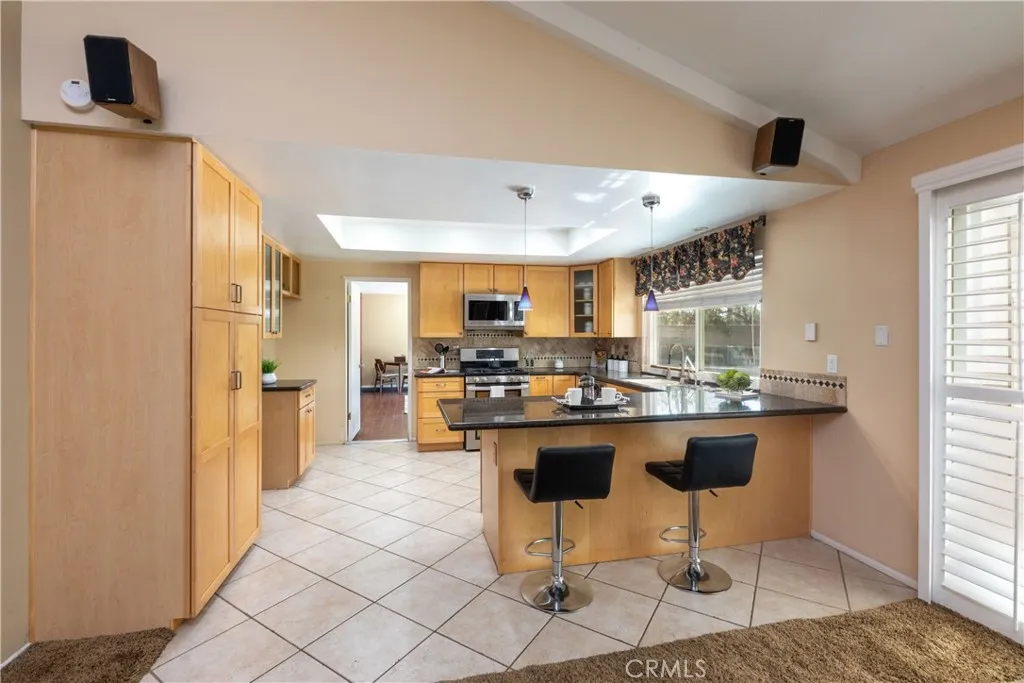 628 Charleston, Claremont, California 91711 home-pic-14