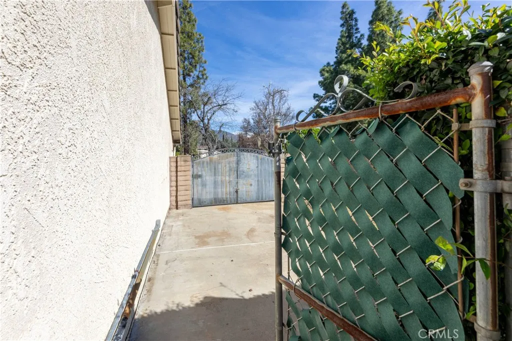 628 Charleston, Claremont, California 91711 home-pic-51