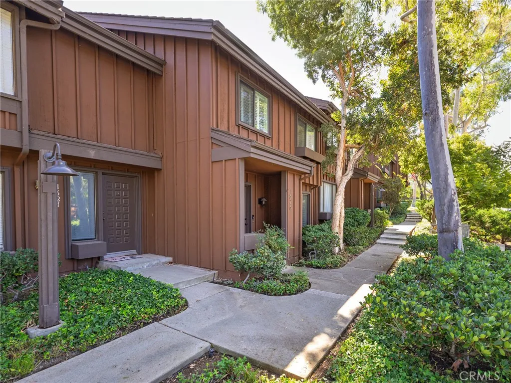 1625 Stonewood Court, San Pedro, California 90732 home-pic-2