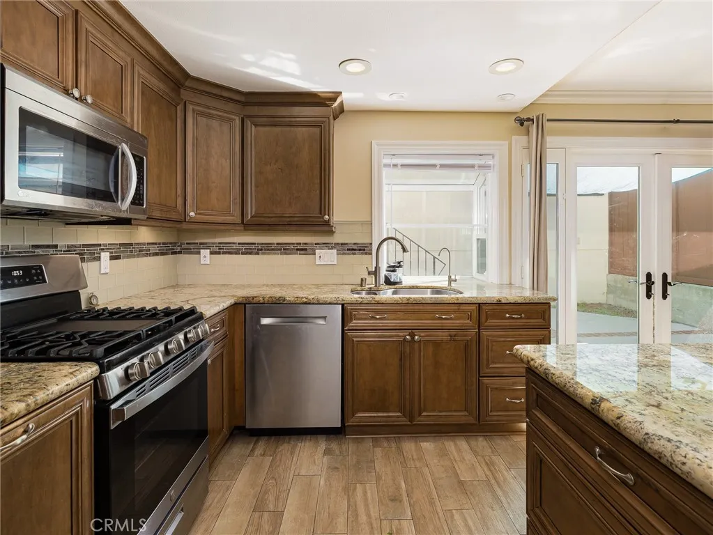 1625 Stonewood Court, San Pedro, California 90732 home-pic-11