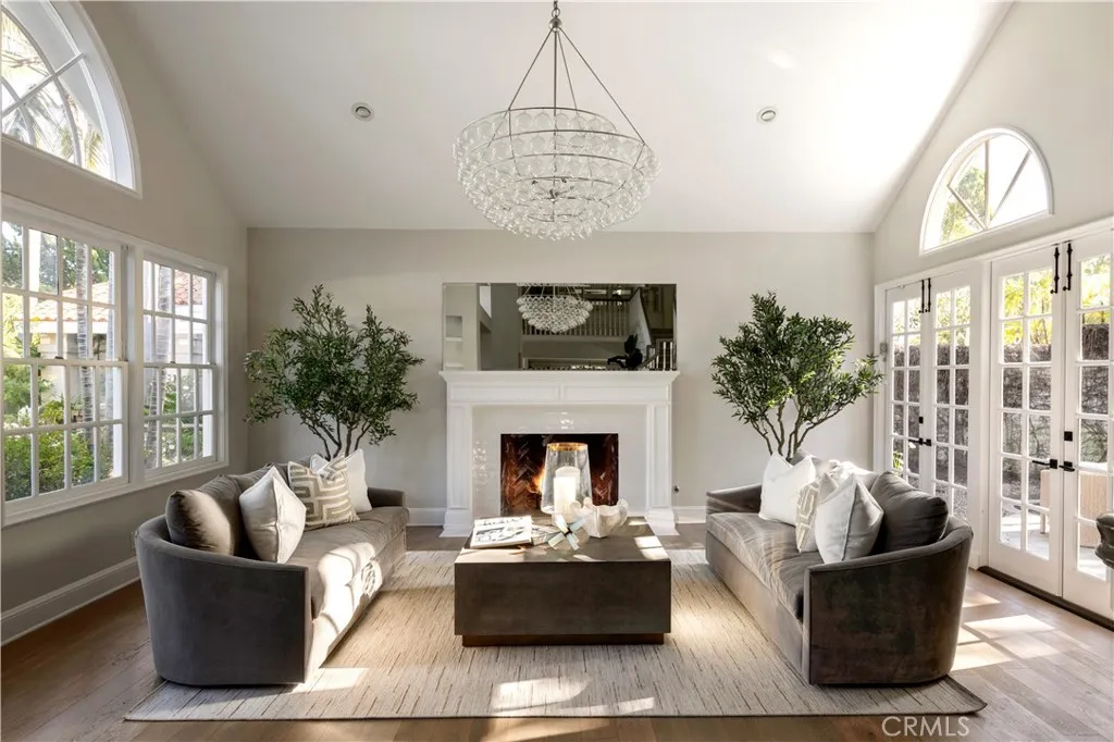 9 Huntington Court, Newport Beach, California 92660 home-pic-2