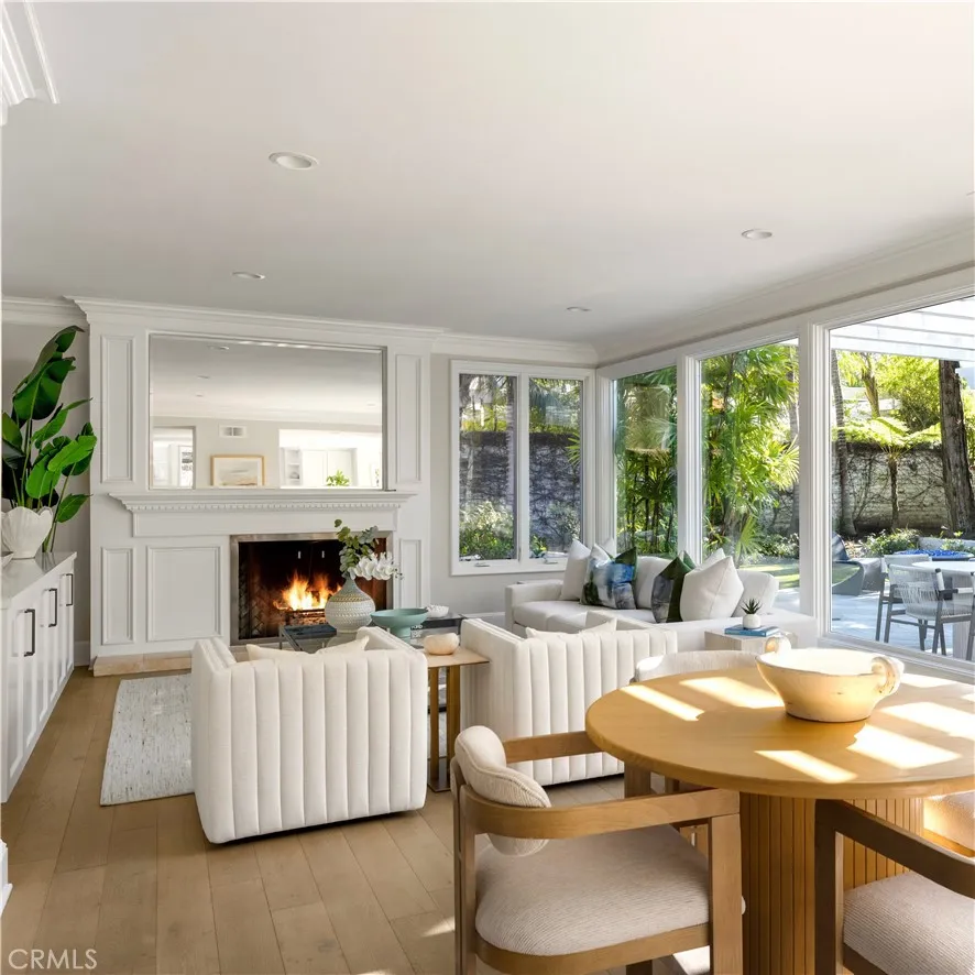 9 Huntington Court, Newport Beach, California 92660 home-pic-8