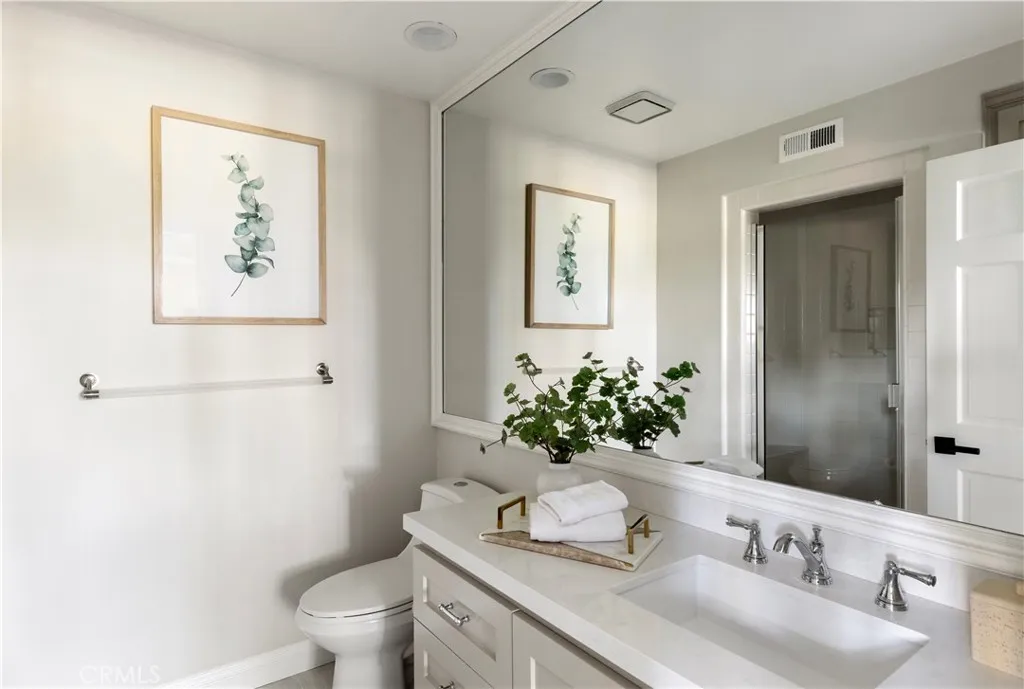 9 Huntington Court, Newport Beach, California 92660 home-pic-27