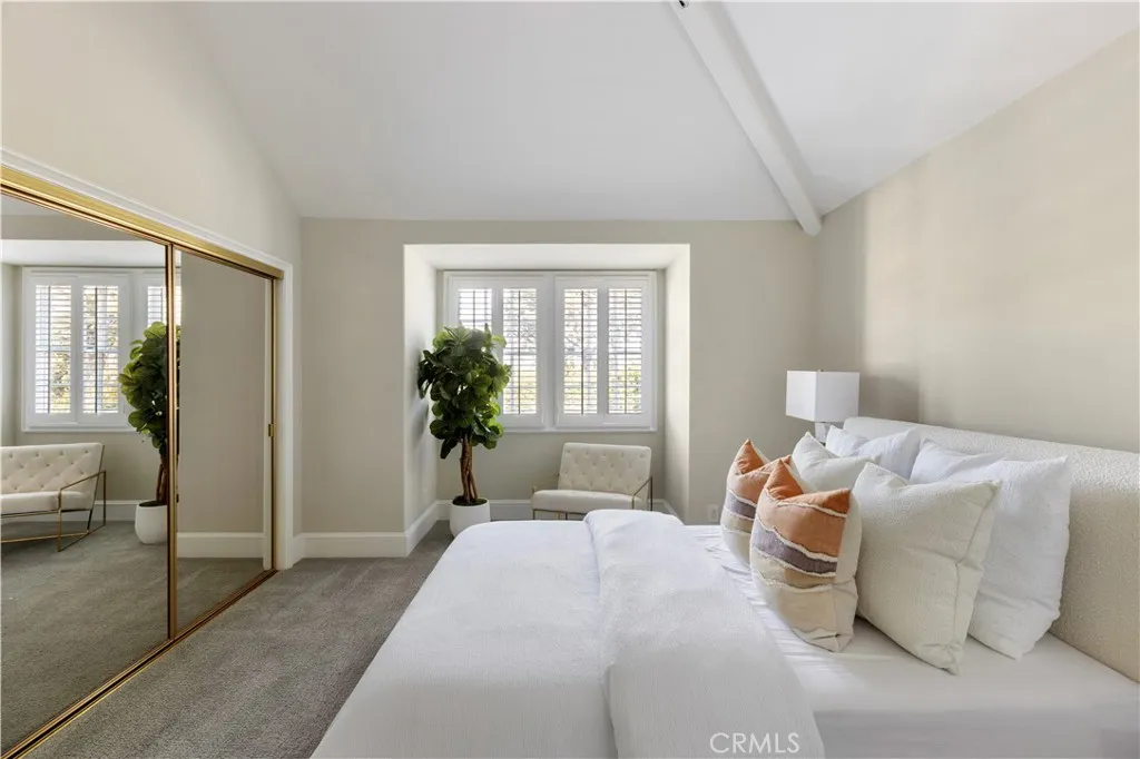 9 Huntington Court, Newport Beach, California 92660 home-pic-26
