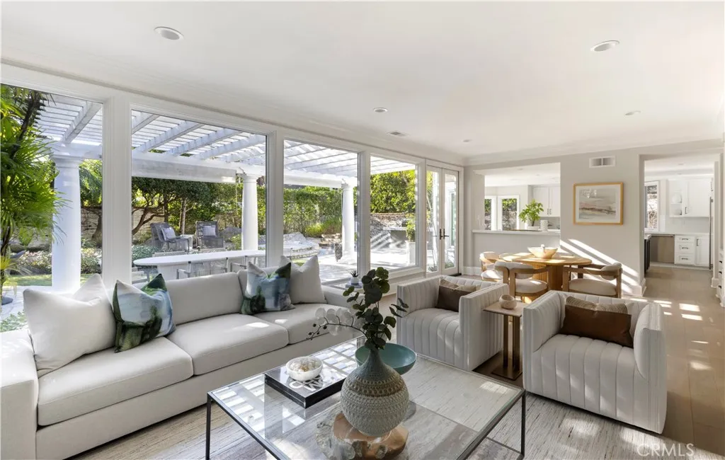 9 Huntington Court, Newport Beach, California 92660 home-pic-10