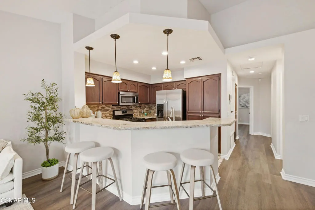3388 Holly Grove Street, Thousand Oaks, California 91362 home-pic-10
