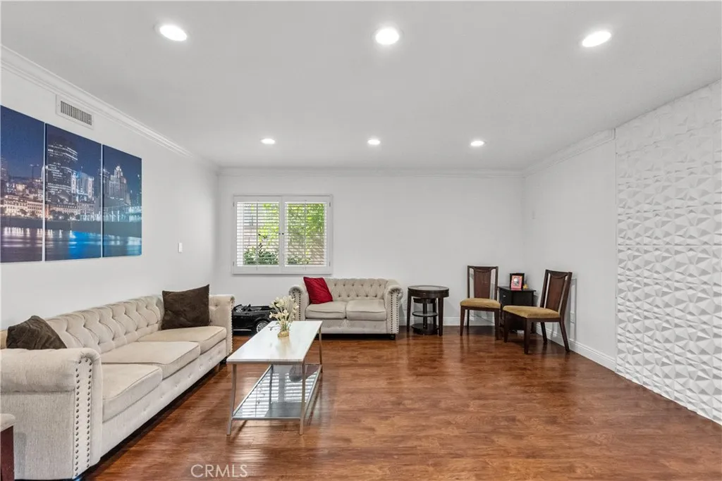 17161 Ludlow, Granada Hills, California 91344 home-pic-13