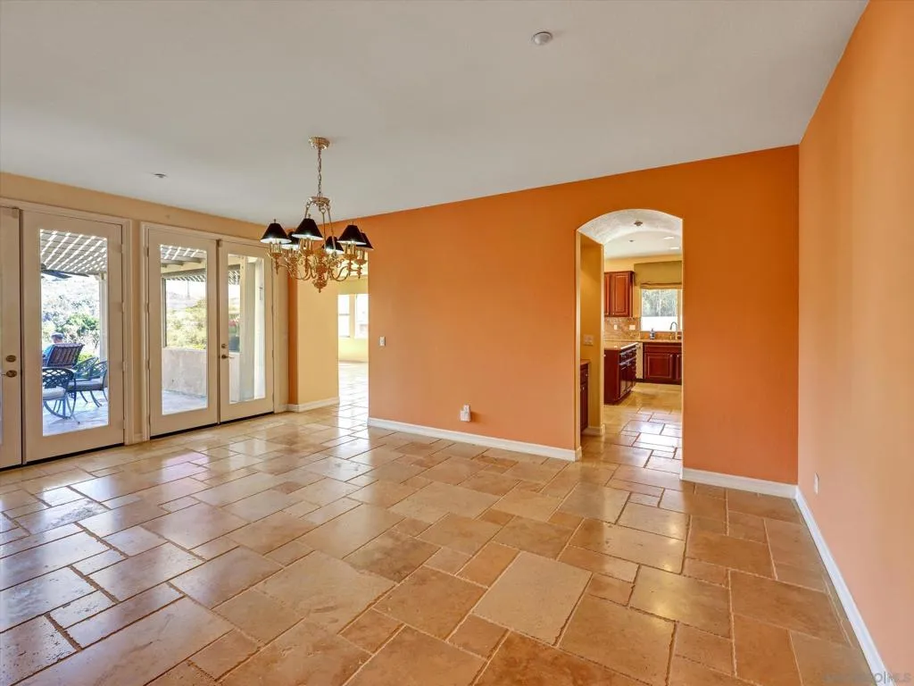 25440 Rue Lausanne, Escondido, California 92026 home-pic-10