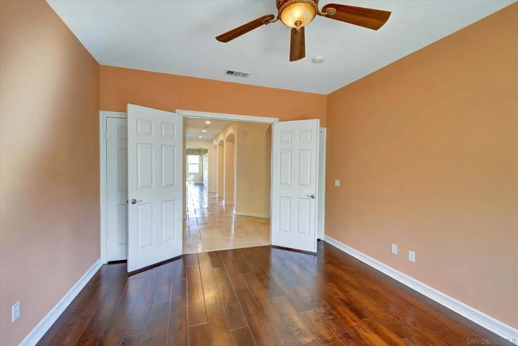25440 Rue Lausanne, Escondido, California 92026 home-pic-30