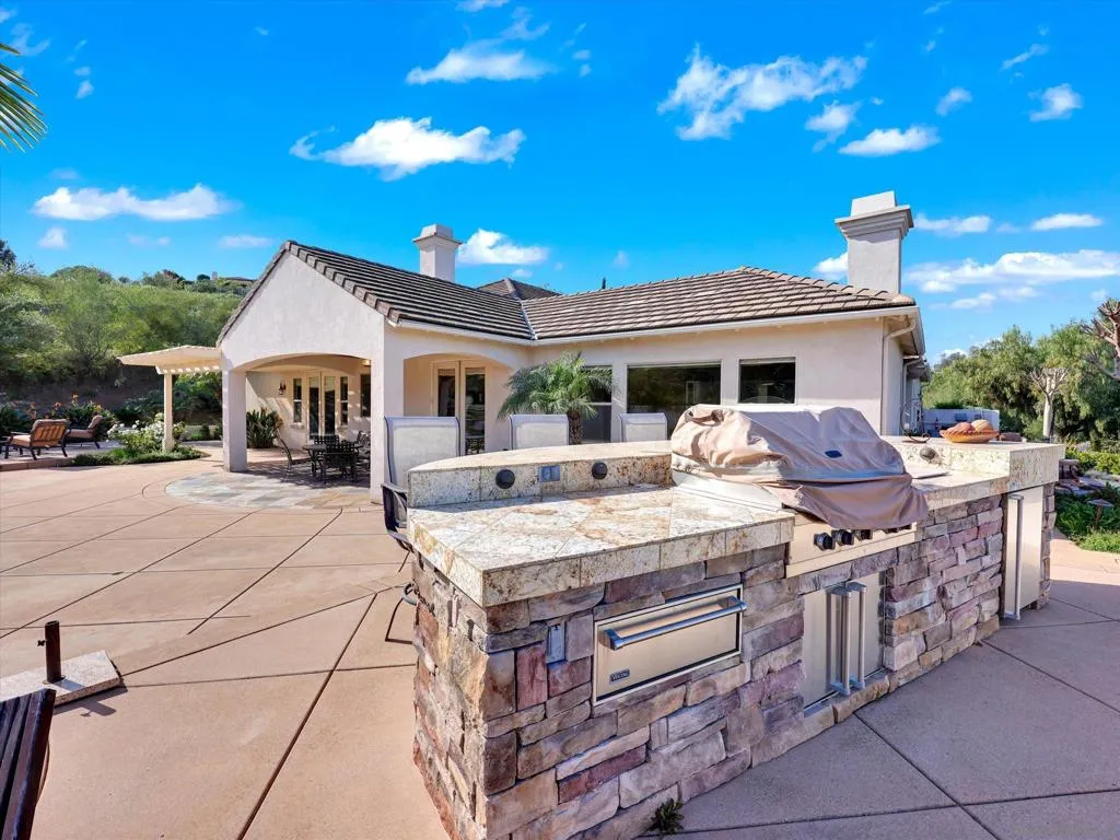 25440 Rue Lausanne, Escondido, California 92026 home-pic-48