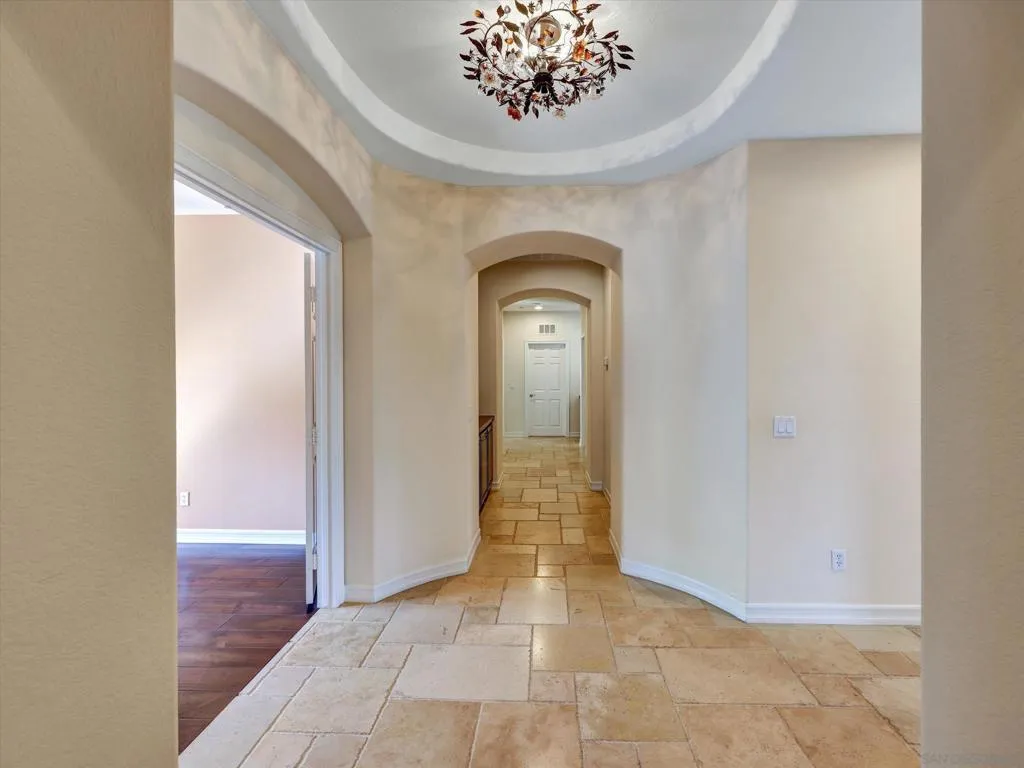 25440 Rue Lausanne, Escondido, California 92026 home-pic-20