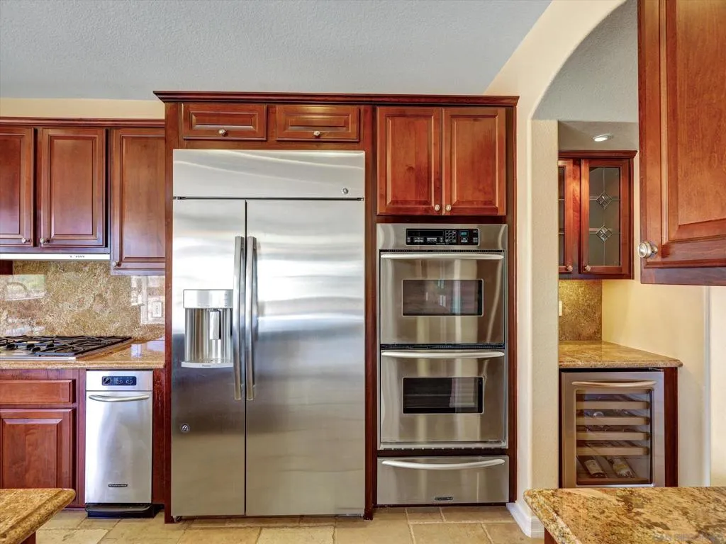 25440 Rue Lausanne, Escondido, California 92026 home-pic-19