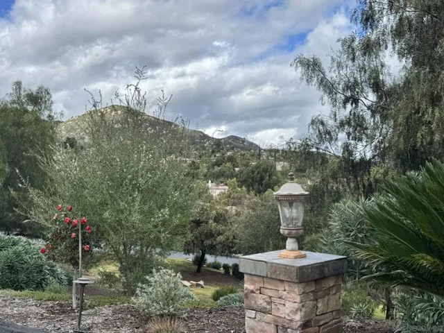 25440 Rue Lausanne, Escondido, California 92026