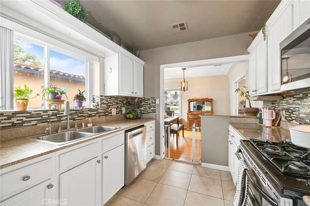 3212 Poplar, Alhambra, California 91803 home-pic-15