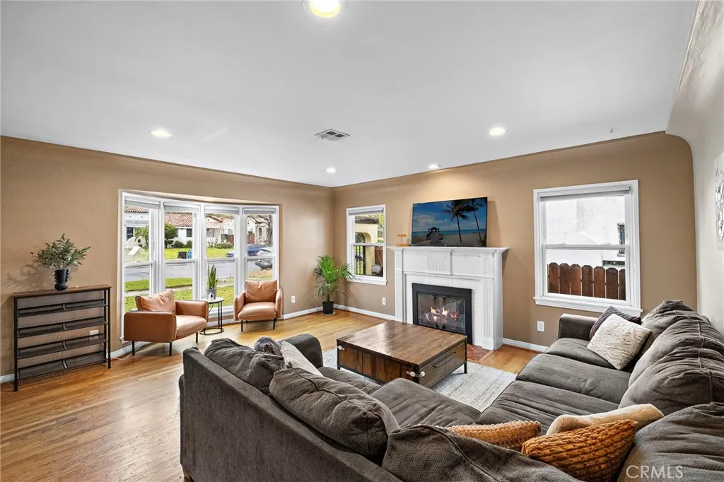 3212 Poplar, Alhambra, California 91803 home-pic-6