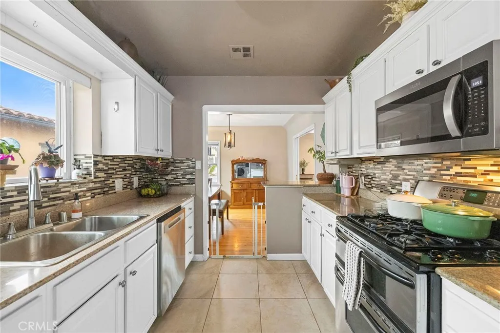 3212 Poplar, Alhambra, California 91803 home-pic-13