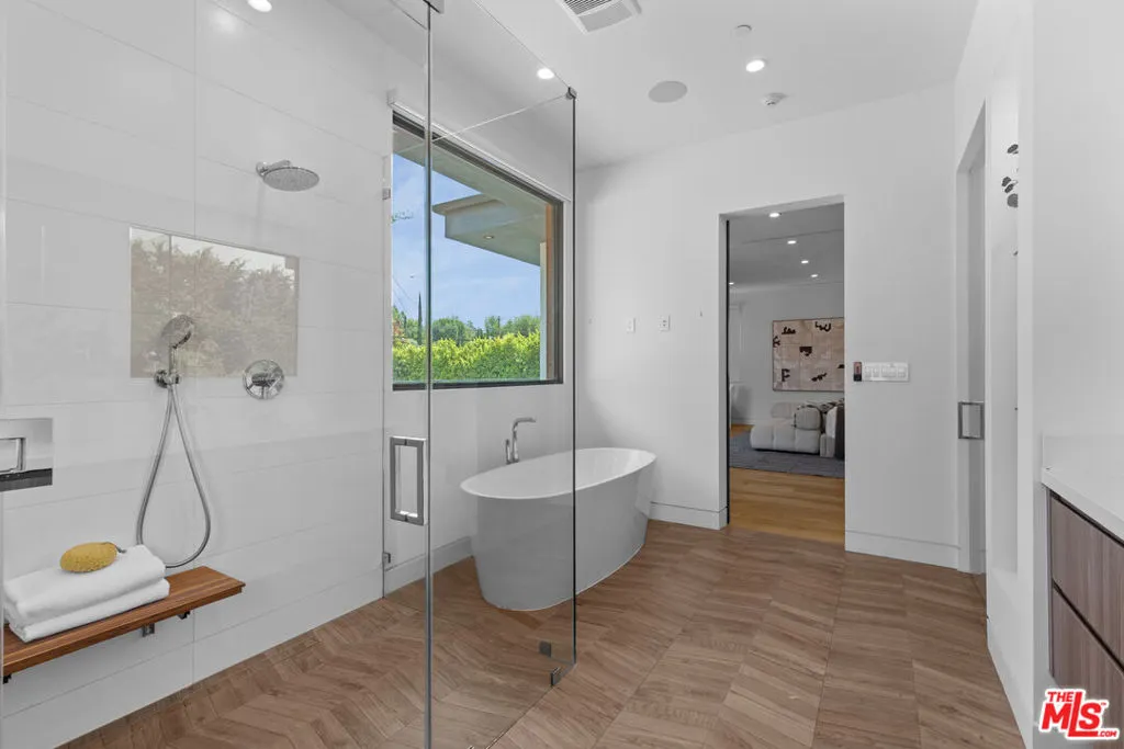 4854 Alonzo Avenue, Encino, California 91316 home-pic-26