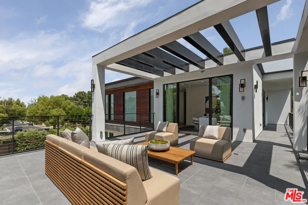 4854 Alonzo Avenue, Encino, California 91316 home-pic-21