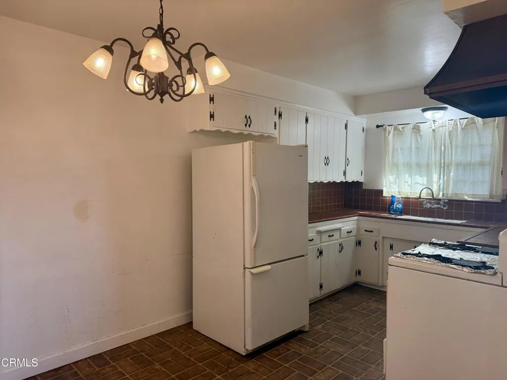 12811 Oxnard Street, North Hollywood, California 91606 home-pic-9