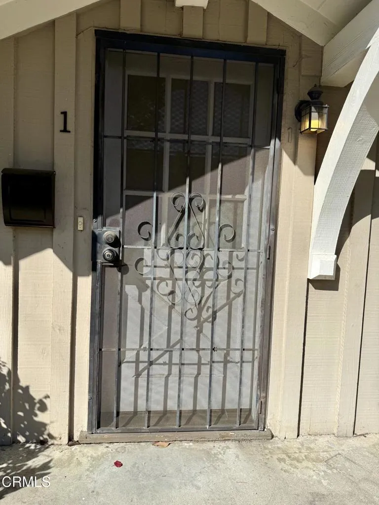 12811 Oxnard Street, North Hollywood, California 91606 home-pic-4