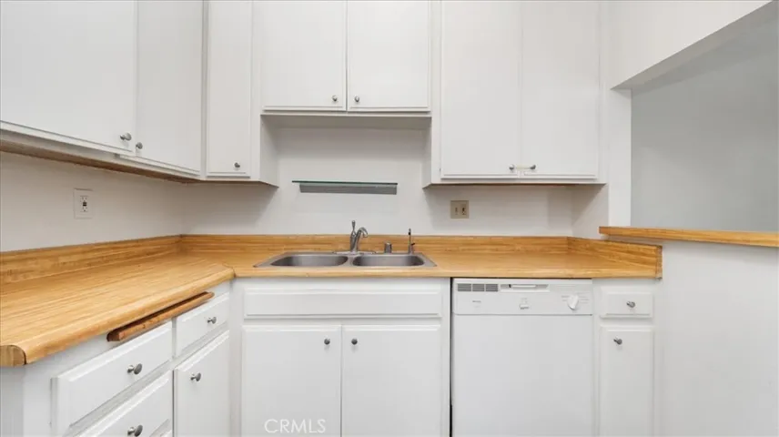 3649 Glendon Avenue 202, Los Angeles, California 90034
