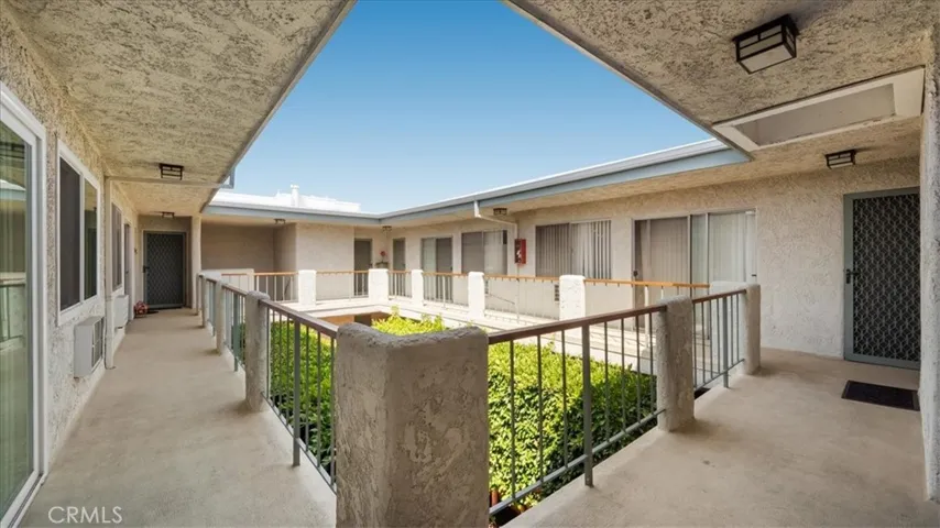 3649 Glendon Avenue 202, Los Angeles, California 90034