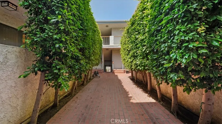 3649 Glendon Avenue 202, Los Angeles, California 90034