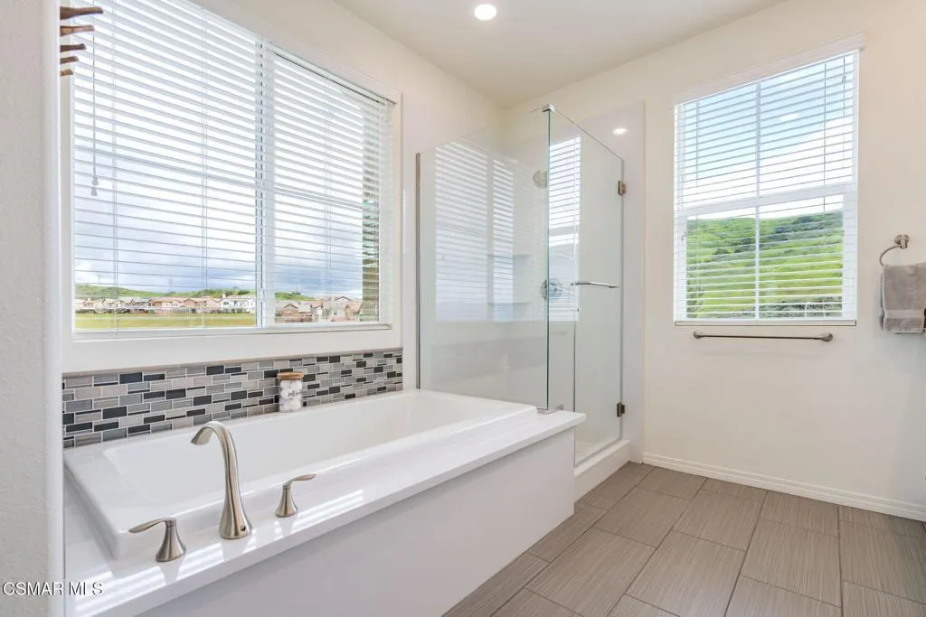 3439 Thistle Court, Simi Valley, California 93065 home-pic-47