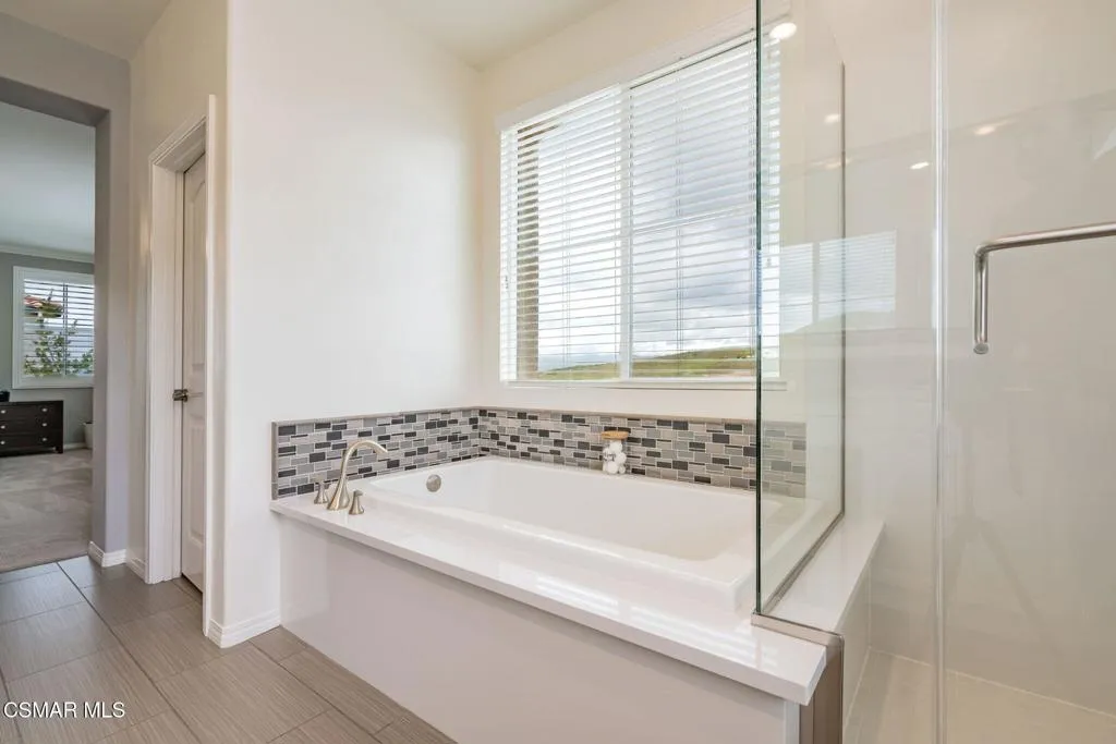 3439 Thistle Court, Simi Valley, California 93065 home-pic-45