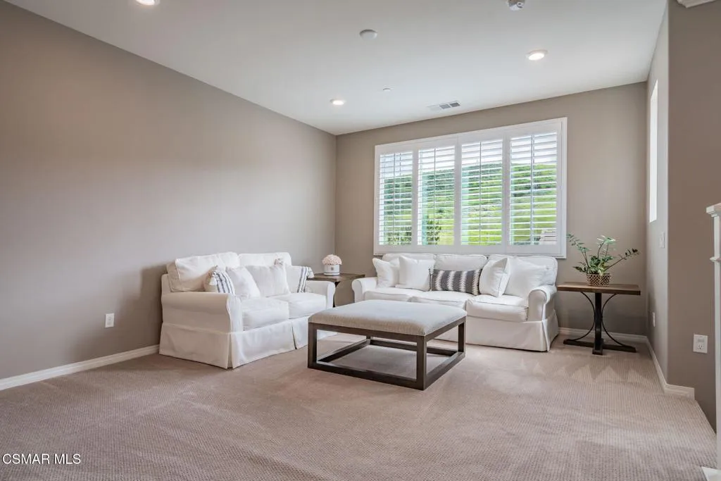 3439 Thistle Court, Simi Valley, California 93065 home-pic-36