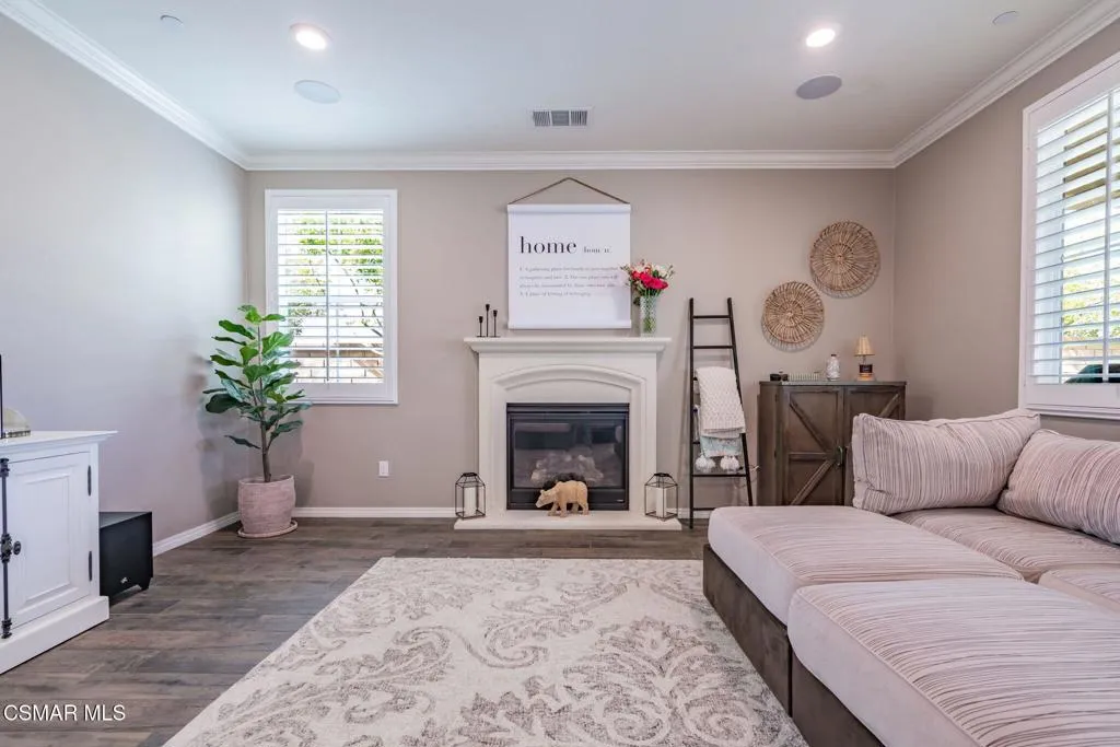 3439 Thistle Court, Simi Valley, California 93065 home-pic-33