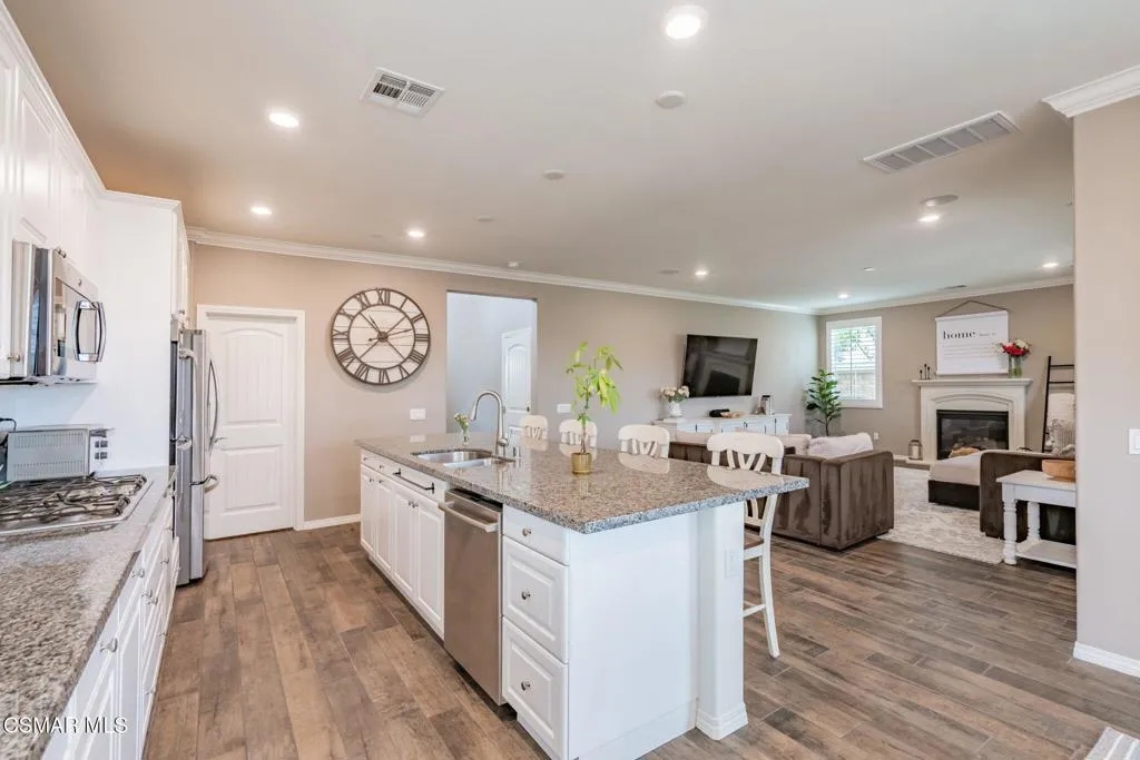 3439 Thistle Court, Simi Valley, California 93065 home-pic-18
